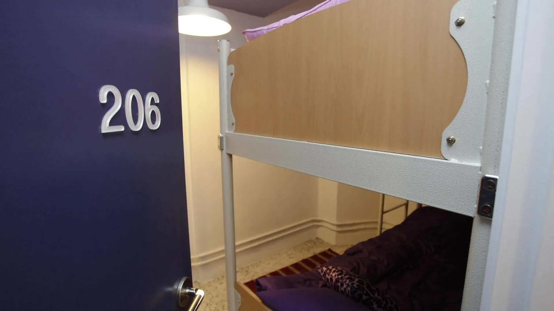 Sum Guesthouse Busan Station 2*,