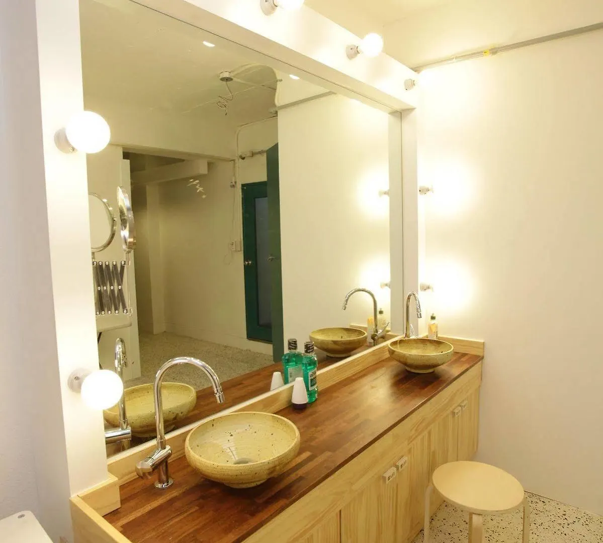 Sum Guesthouse Busan Station 2*,